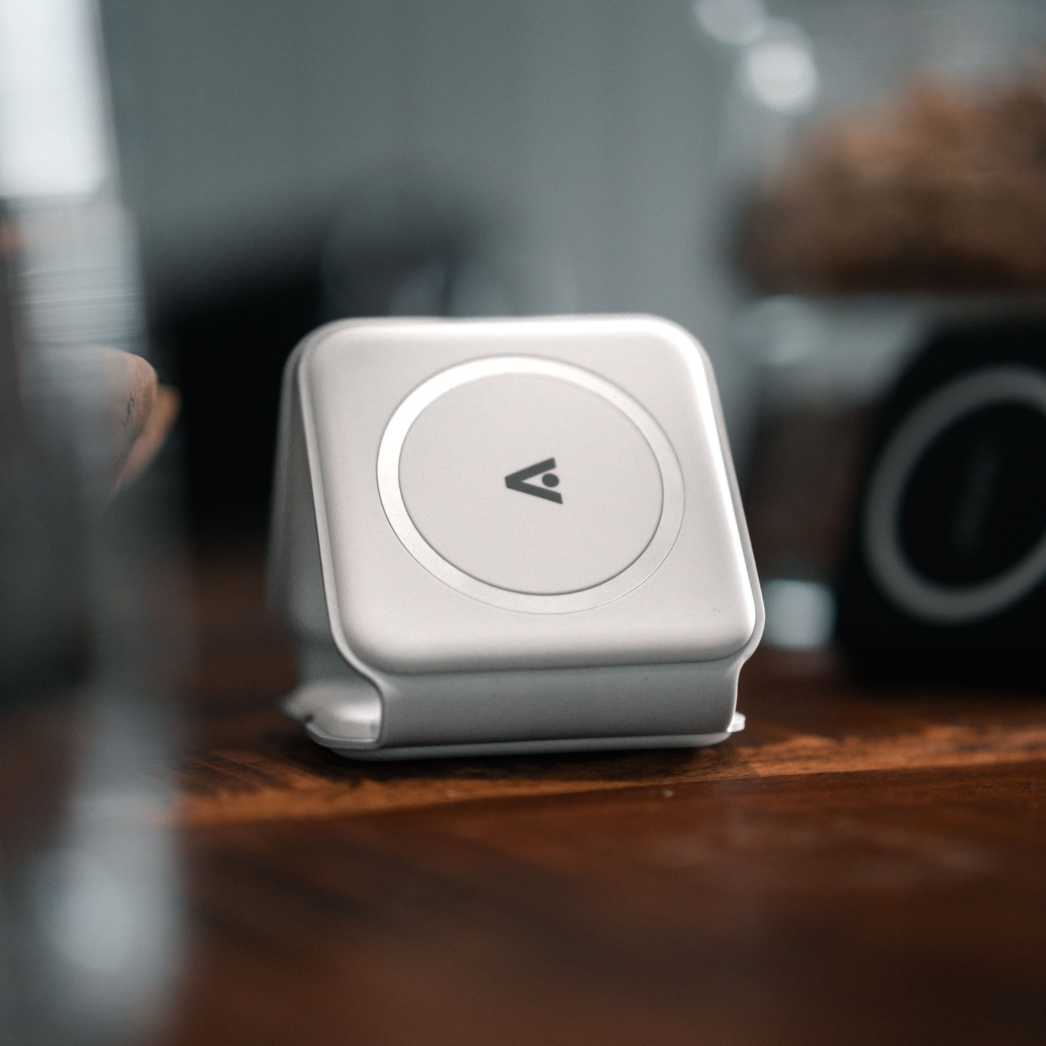 alkaya. | Flex Fold | Reise Ladegerät Faltbar 3 in 1: Handy, Apple Watch und Headset, für MagSafe-Zubehör geeignet Weiß