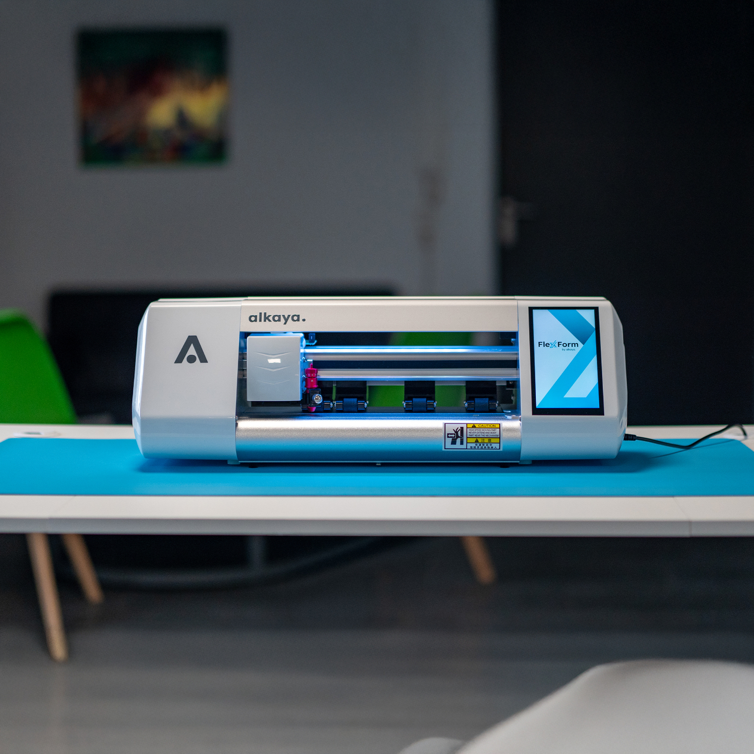 alkaya. | A Shield | Flex Form | Intelligent Film Cutting Machine 12,9"